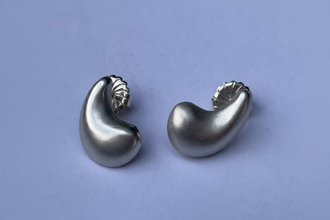 MATTE DROP EARRINGS