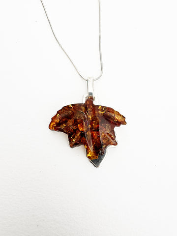 MAPLE LEAF AMBER PENDANT