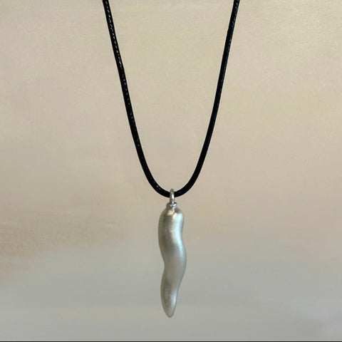 MATTE SPIRAL NECKLACE
