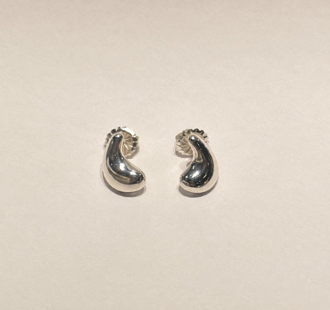 DROP EARRINGS