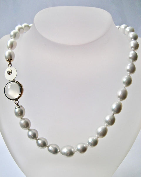 Susan Kun artwork 'SOUTH SEA PEARL NECKLACE WITH DIAMOND & MOONSTONE' at Canada House Gallery