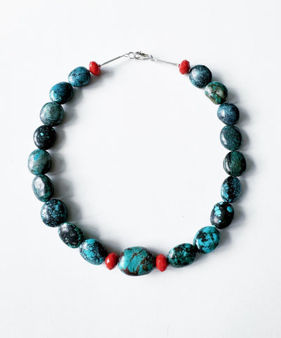 TURQUOISE AND GLASS NECKLACE