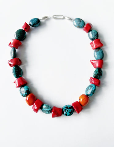 TURQUOISE AND TINTED CORALS NECKLACE