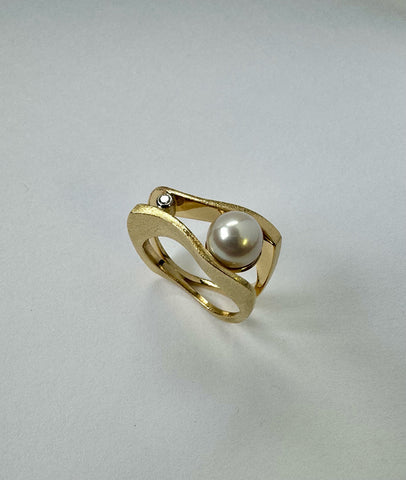 PEARL RING