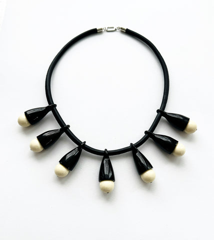 HORN, LEATHER AND SILVER NECKLACE