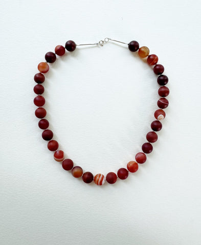 LACE AGATES AND SILVER NECKLACE