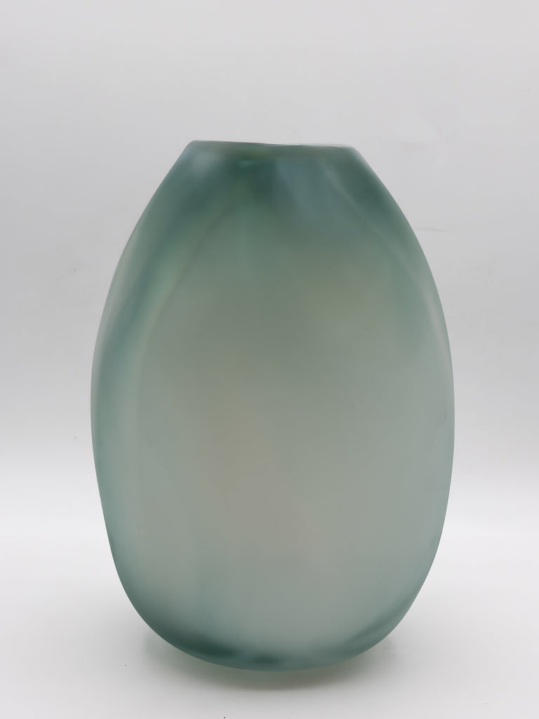 BLUE QUARTZ VASE