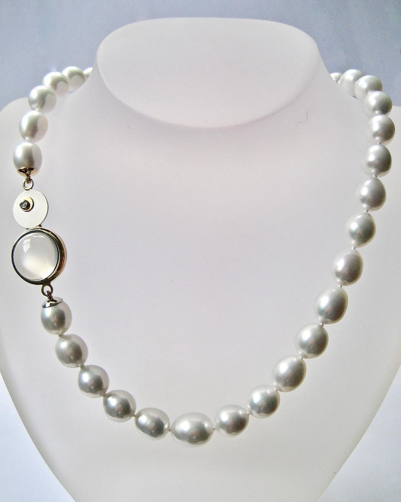 Susan Kun artwork 'SOUTH SEA PEARL NECKLACE WITH DIAMOND & MOONSTONE' at Canada House Gallery
